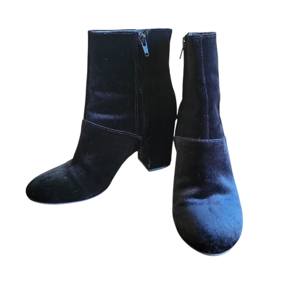 American Eagle Women's Black Velvet Fall Booties - Size 8 - Picture 3 of 14